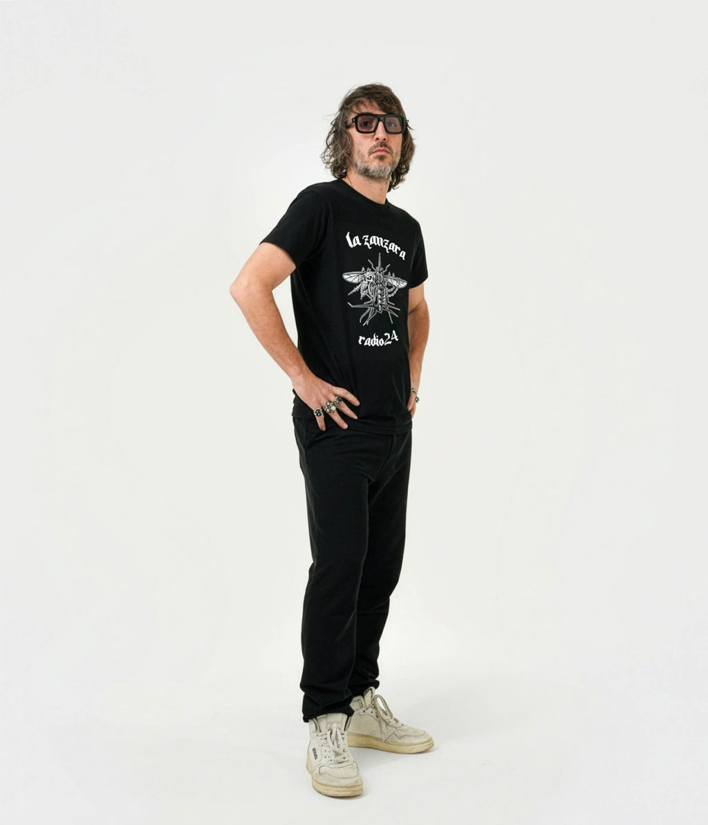 T-SHIRT METAL NERA LA ZANZARA